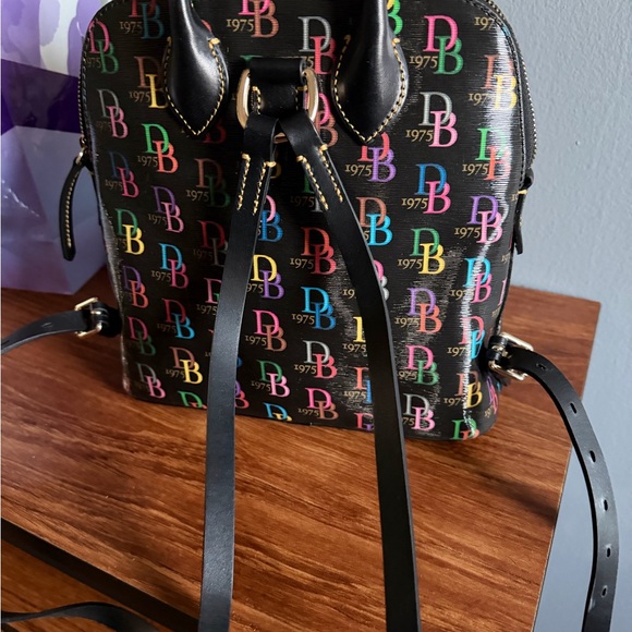 Dooney & Bourke - Picture 10 of 12